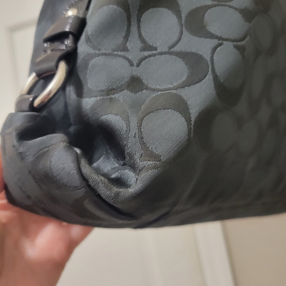 Coach Ashley Carryall Signature Jacquard Black Canvas Shoulder Bag - Picture 5 of 15